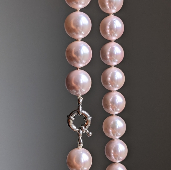Pink Seashell Pearls Necklace - Picture 2 of 4